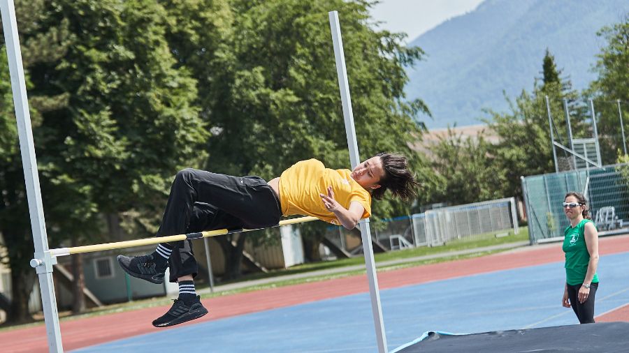 student high jump