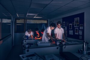 High School students carrying out a Physics investigation during a lesson at La Garenne.